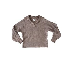 Cupcakes and Cashmere Knit V-Neck
Collared Sweater Dusty Pink M